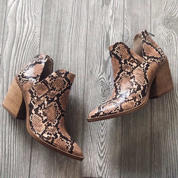 steve madden cafe bootie snakeskin